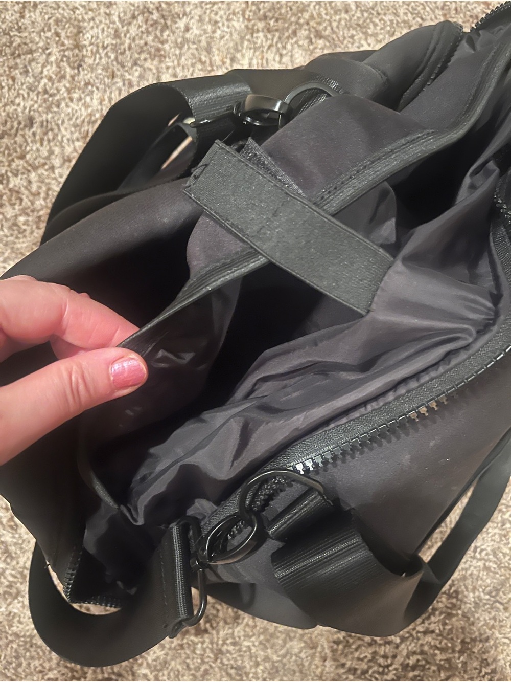 Ladies gym bag with  inner compartments